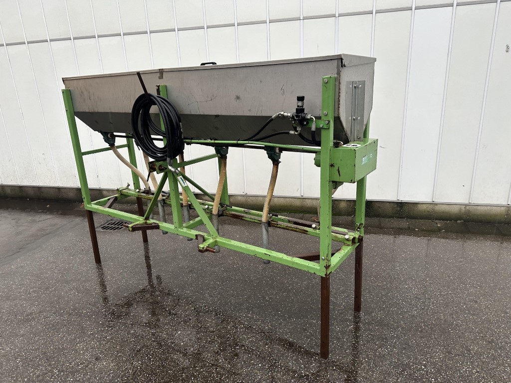 ��������� Basrijs �� 6 �����