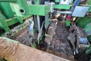 Basrijs leek planter with 7 rows