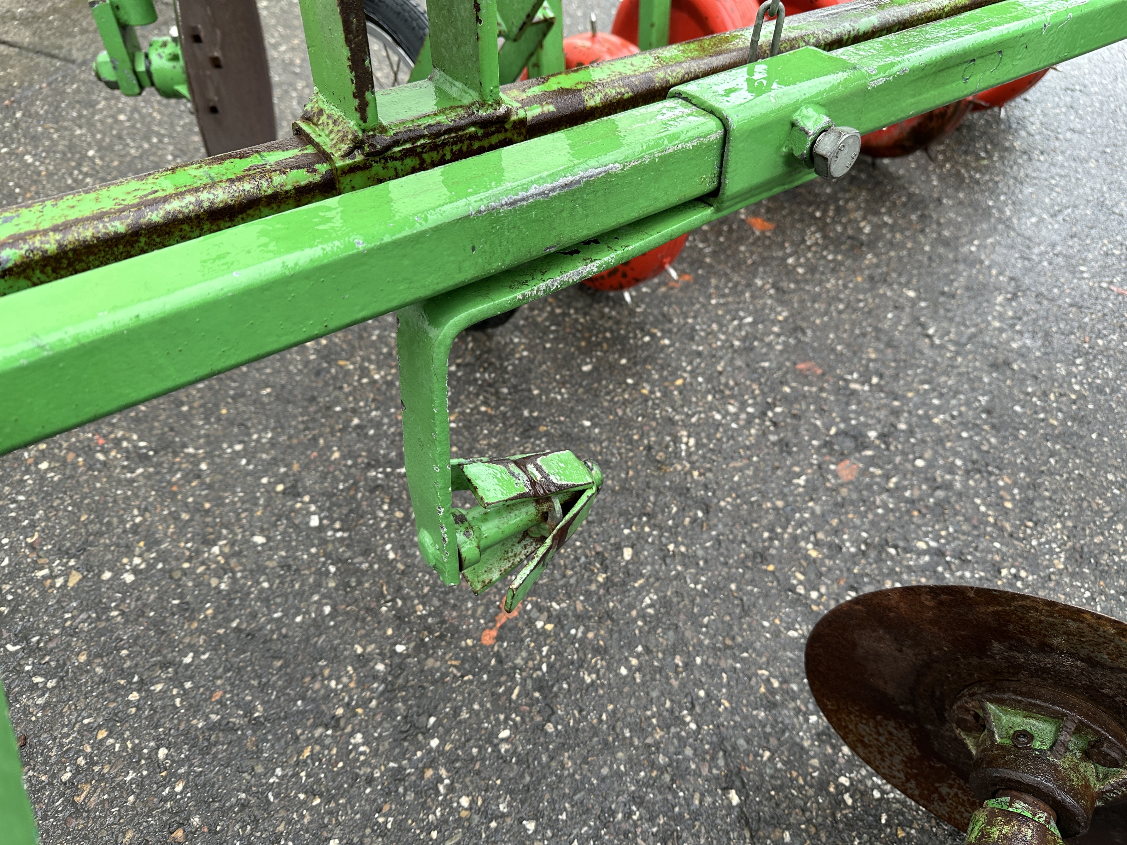Basrijs �����a ��� ������� �������������������� �����