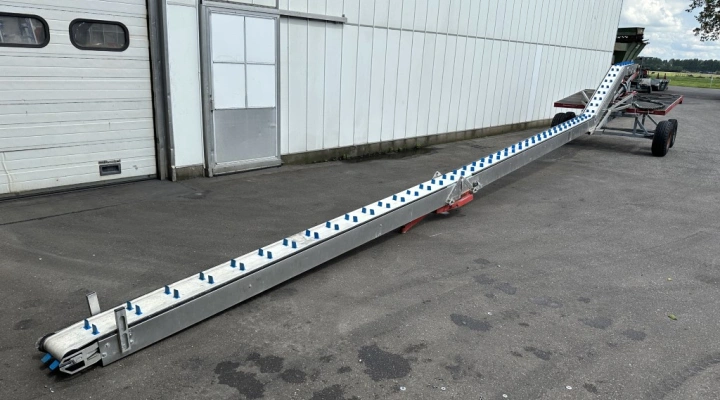 Beets SP-1300-27 harvesting conveyor Build on trailer