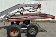 Beets SP-1300-27 harvesting conveyor Build on trailer
