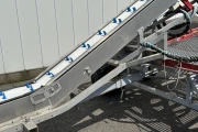 Beets SP-1300-27 harvesting conveyor Build on trailer
