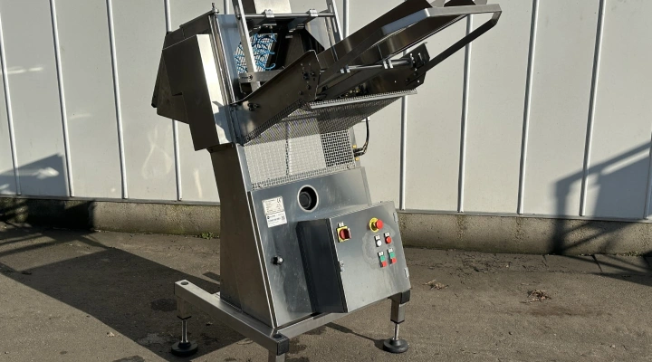 Bellini & Meda BM 90 tray-ontnester voor driekhoekschalen