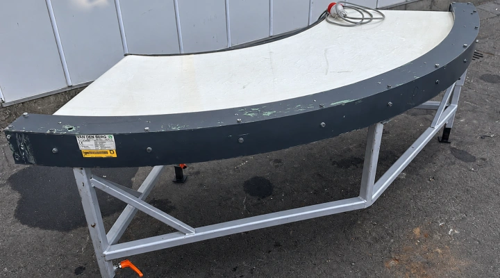 Bercomex curved conveyor