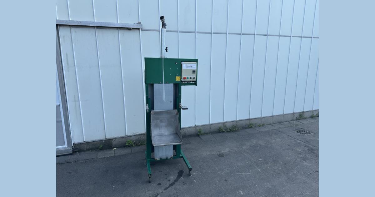 Bercomex CVE rellenadora de cubo • Duijndam Machines