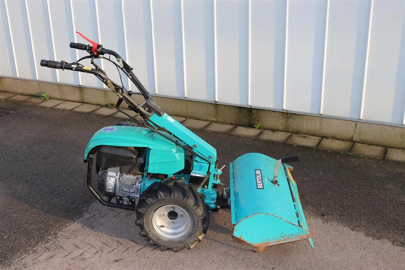 Bertolini selbstfahrende Fräse mit Lombardini Motor • Duijndam Machines