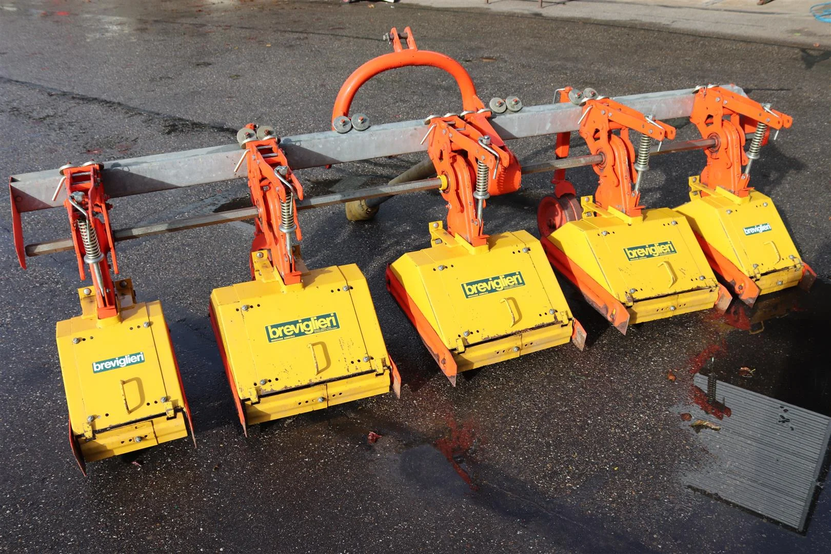 Breviglieri inter row rotorvator 4 rows • Duijndam Machines