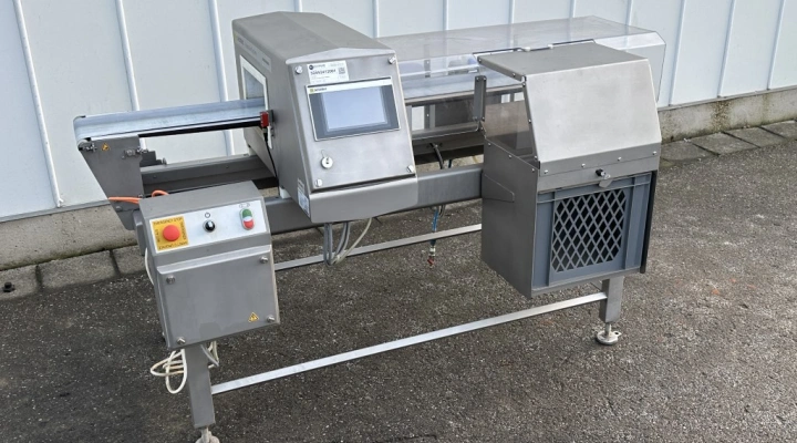 Bizerba Sesotec metal detector with blower