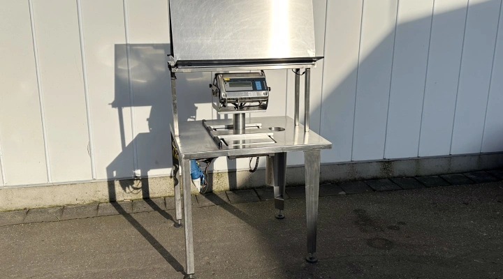 Bizerba Stainless steel working table with 2 Bizerba BT scales