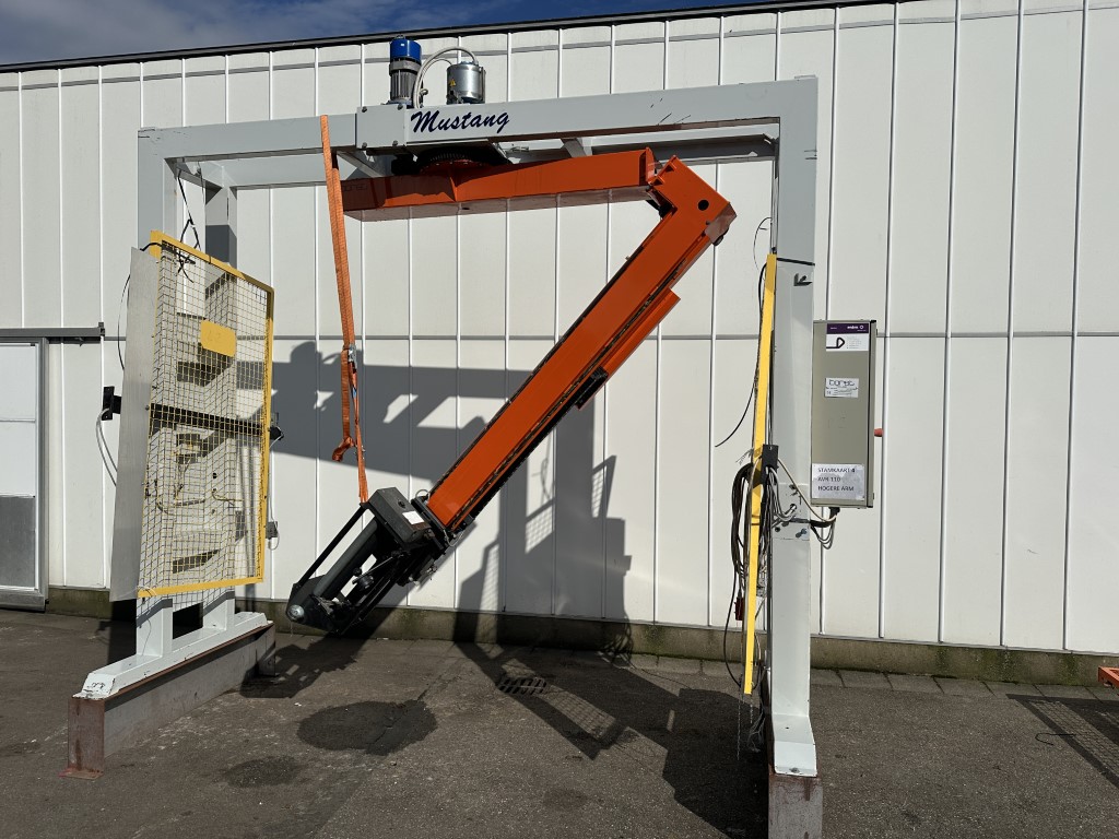 Borst Mustang AVR110 �������� ������