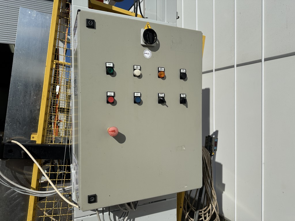 Borst Mustang AVR110 �������� ������