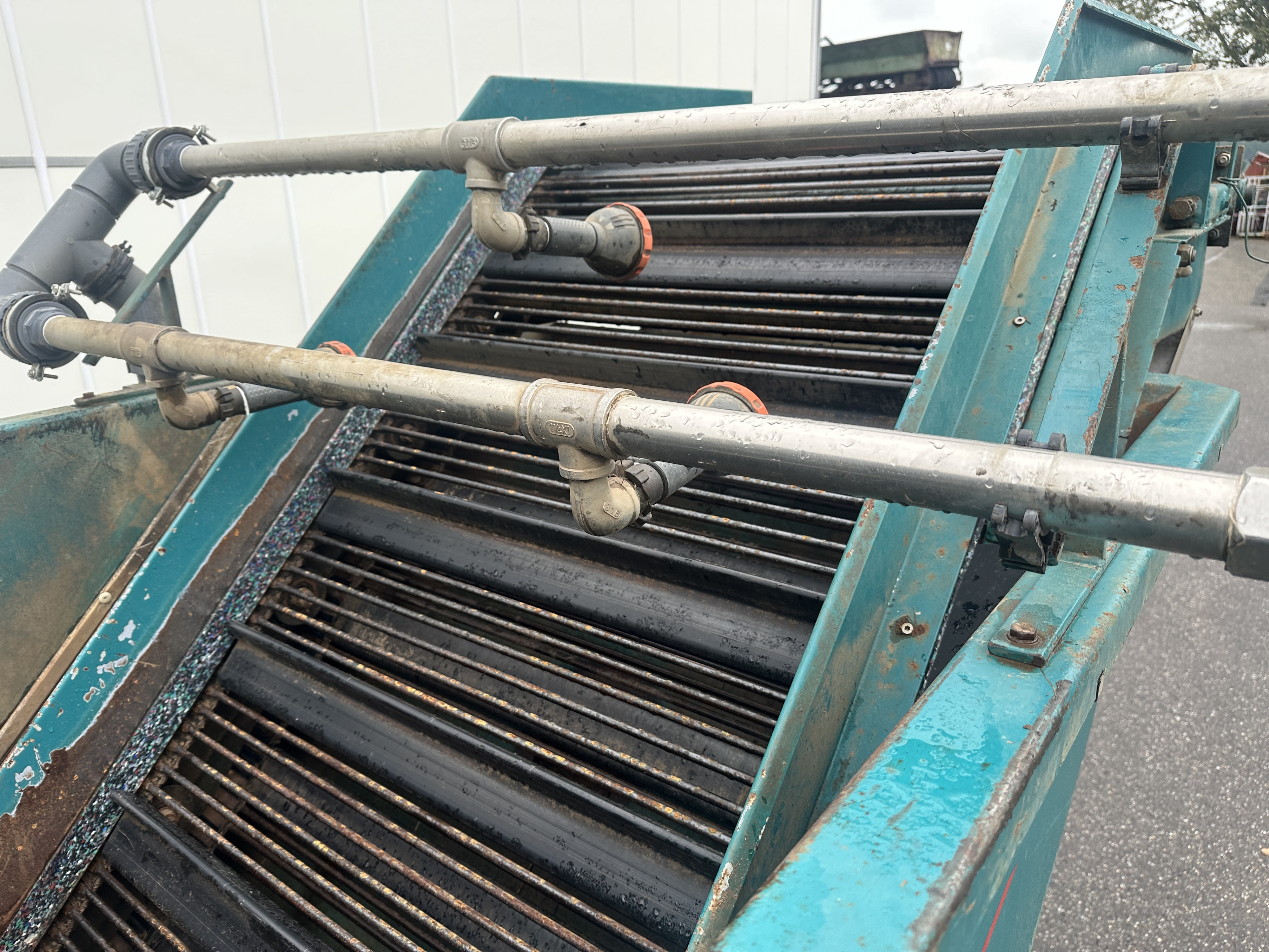 Botman ������� �����a ����������� ���� with output conveyor