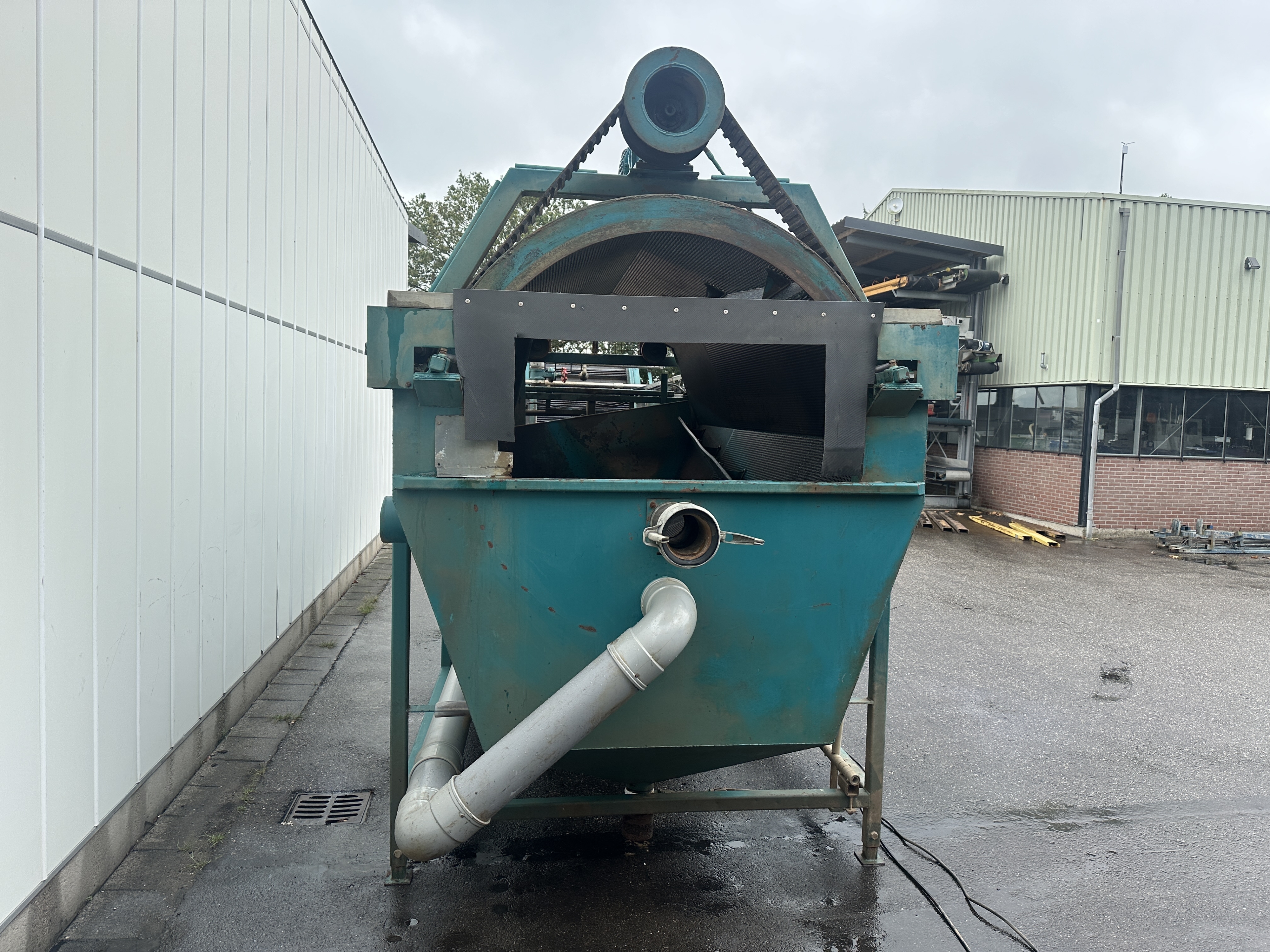 Botman ������� �����a ����������� ���� with output conveyor