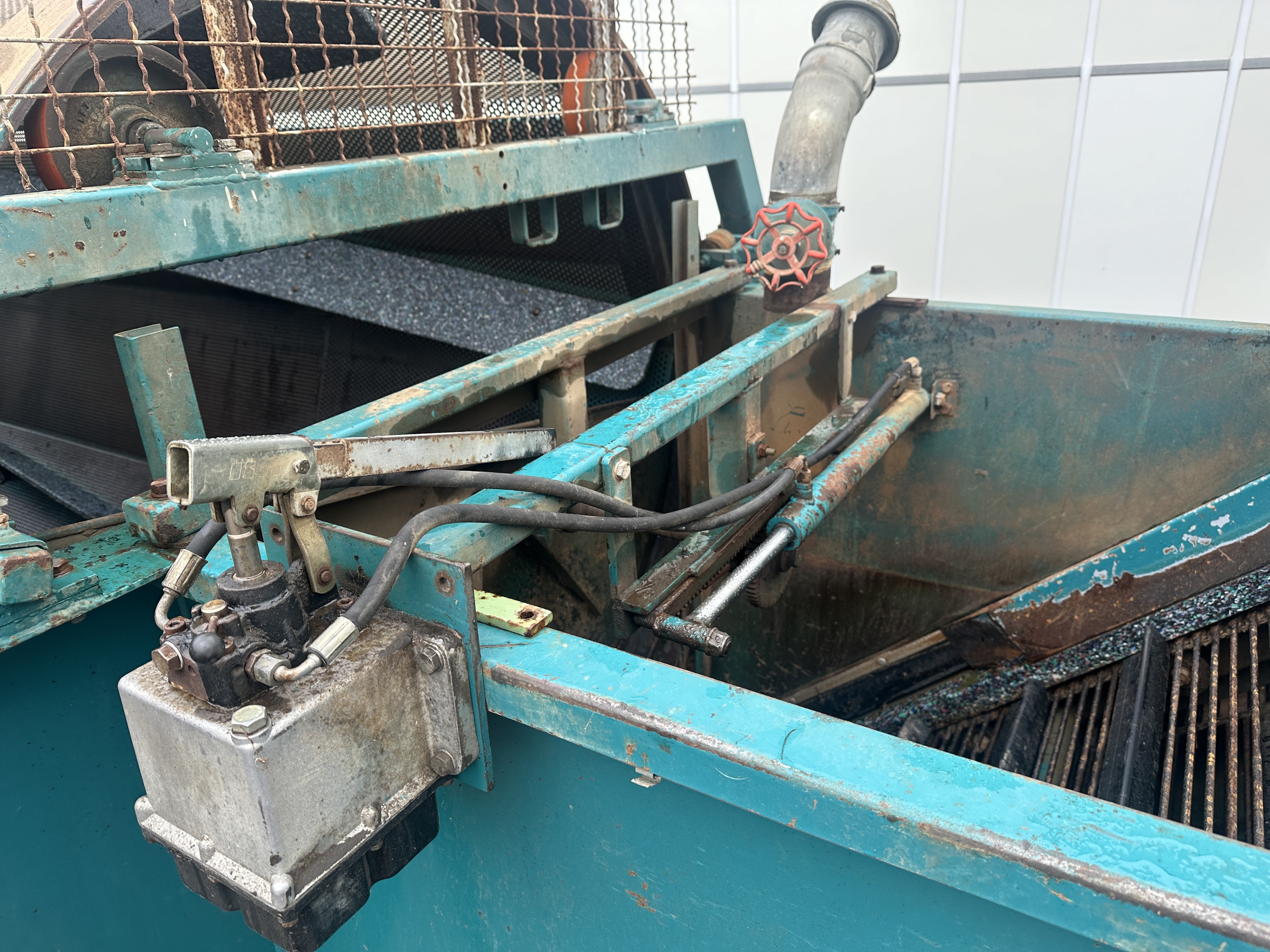 Botman ������� �����a ����������� ���� with output conveyor