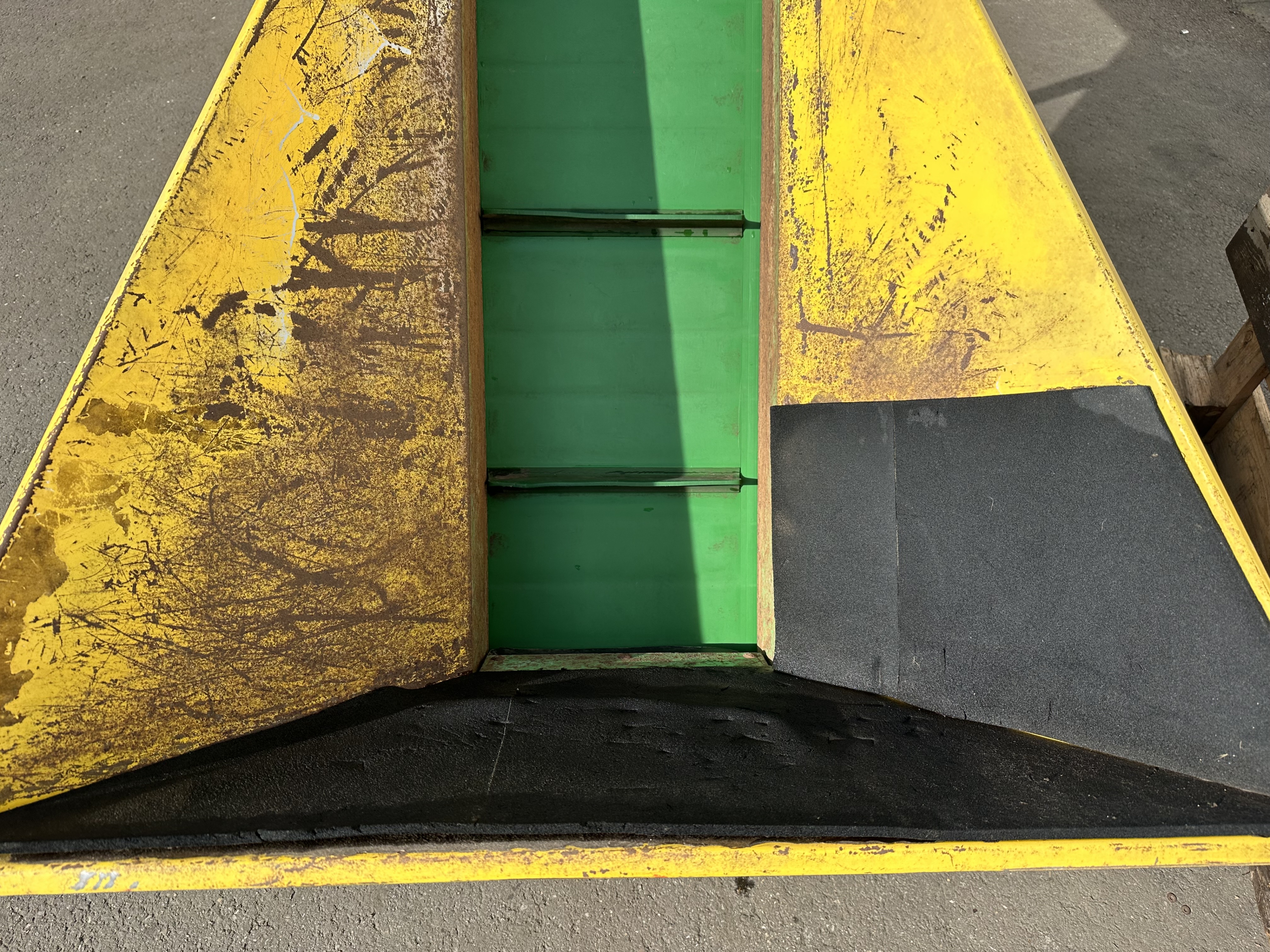 Euro Jabelmann elevator / box filler