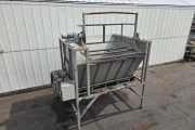 Box tipper 205 cm max with hopper and bottom conveyor
