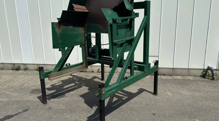 Box tipper for 120 cm max.