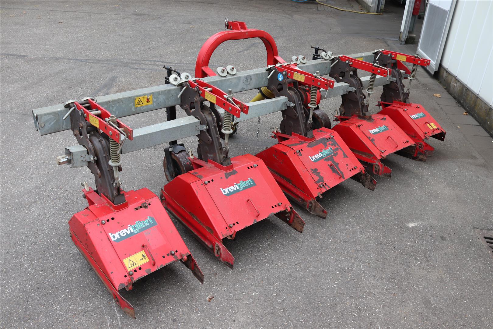 Breviglieri interrow cultivator rotavator • Duijndam Machines