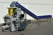 C-Pack VAS 992 vertical net packaging machine with seal and handle