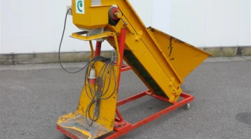 Cebeco elevator 25 cm wide with weigher