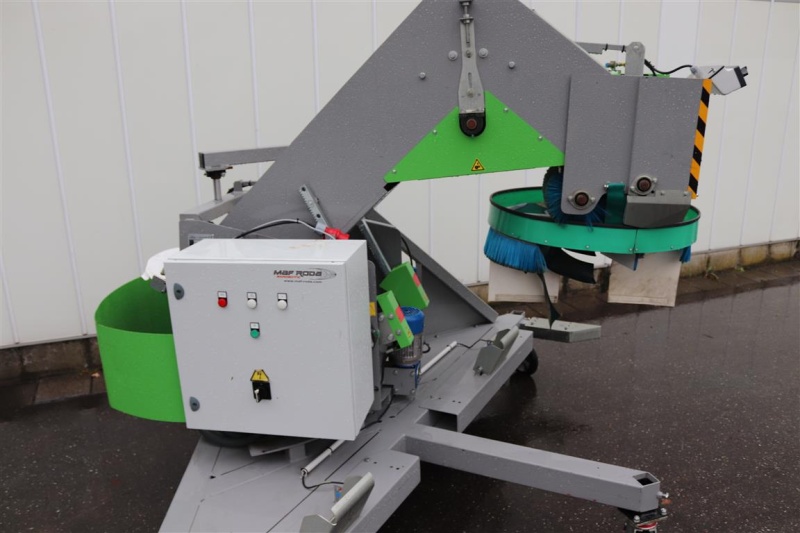 MAF RODA dry bin filler for fruit • Duijndam Machines