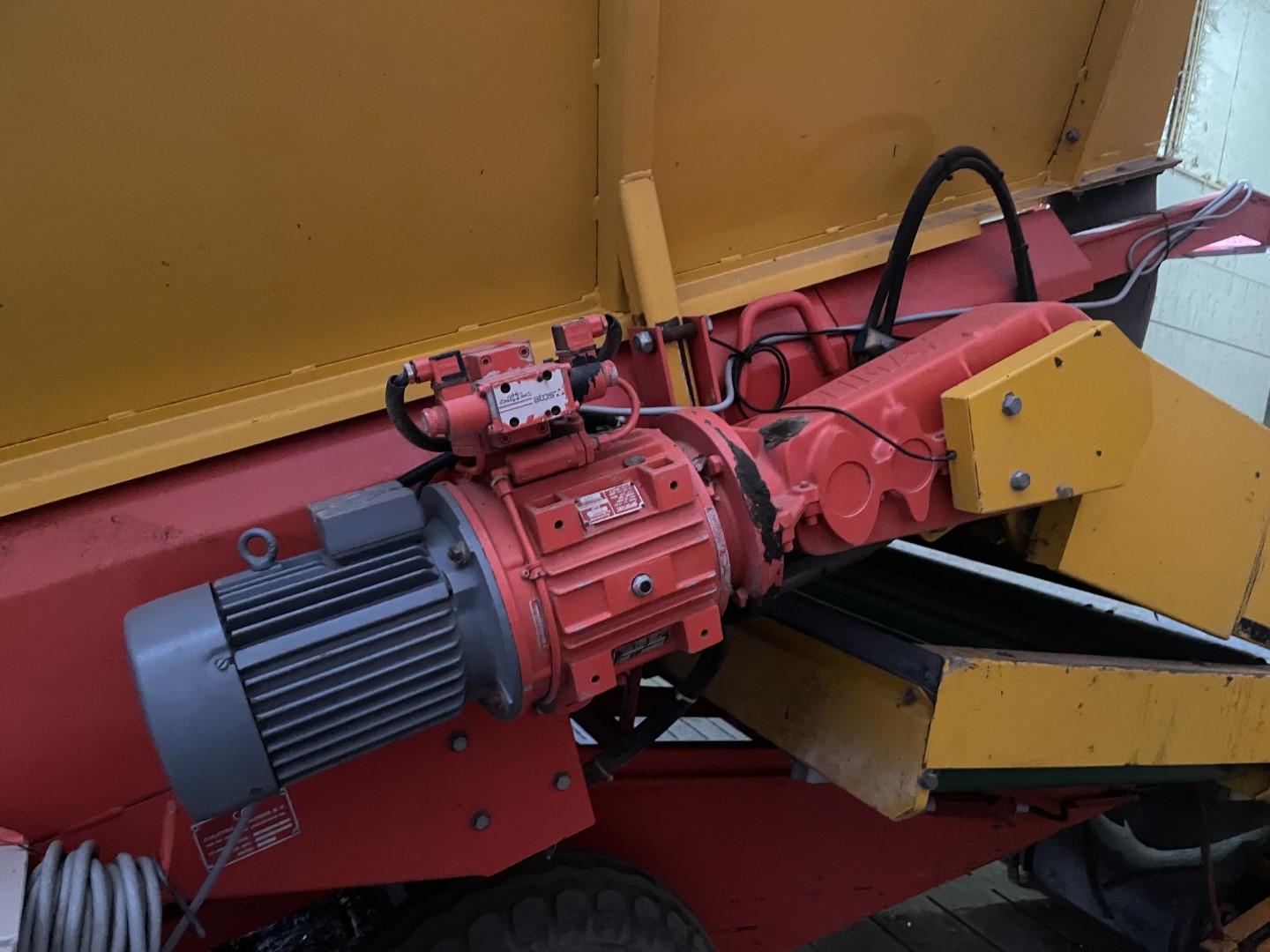 �������� ������ Climax 840 E � ��������� �����������