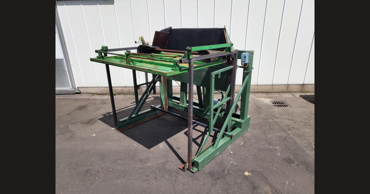 Compas box tipper for max. 150 cm boxes • Duijndam Machines