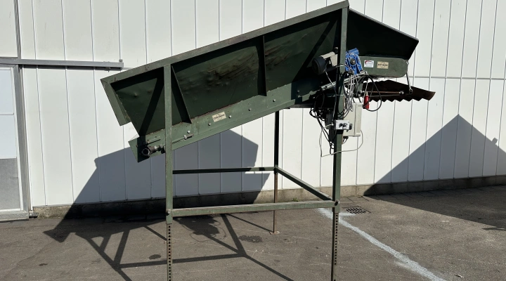 Compas dosing hopper with adjustable speed