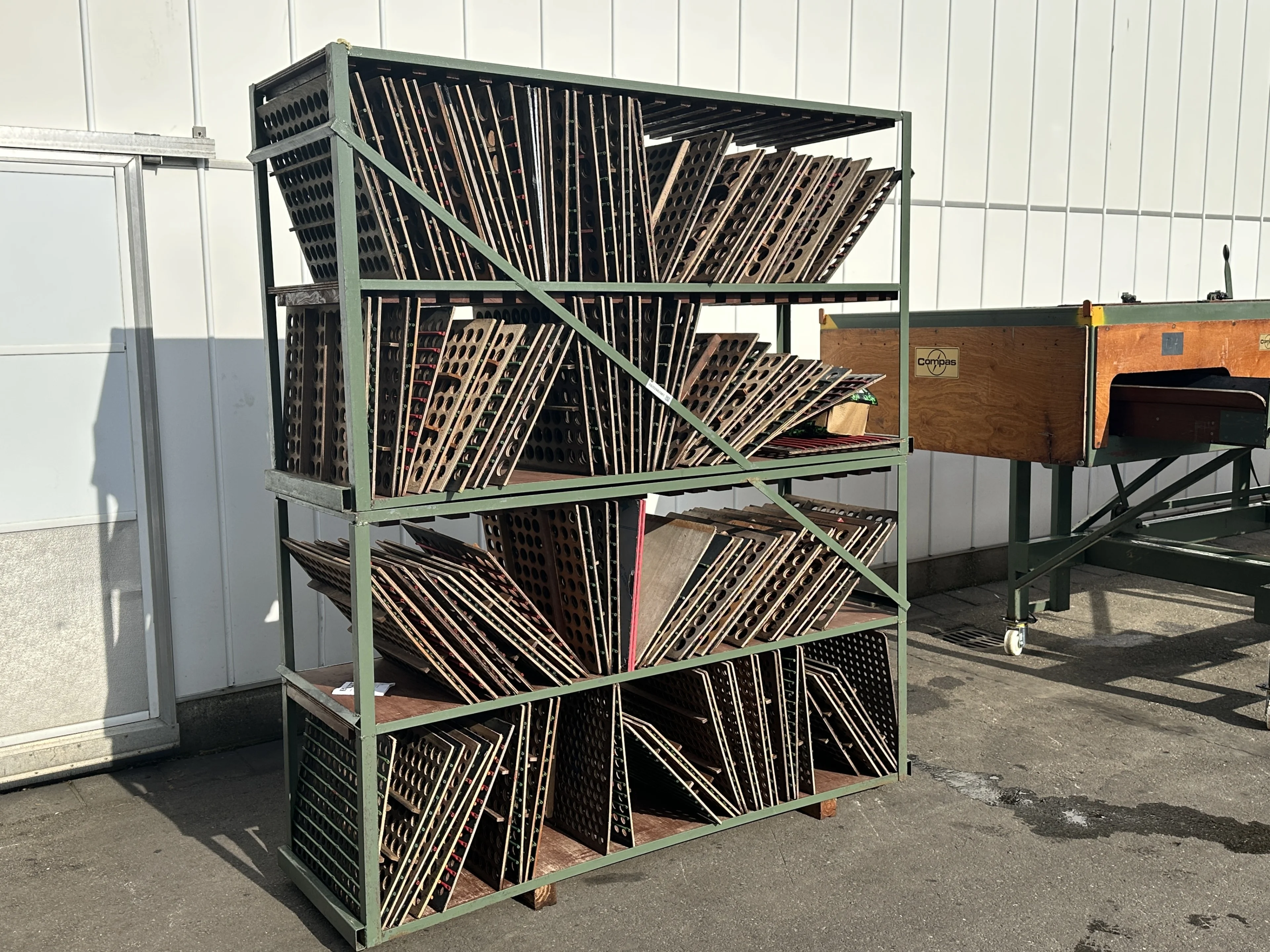 Compas LD8EB7 sorting machine for flower bulbs and Brussels sprouts ...