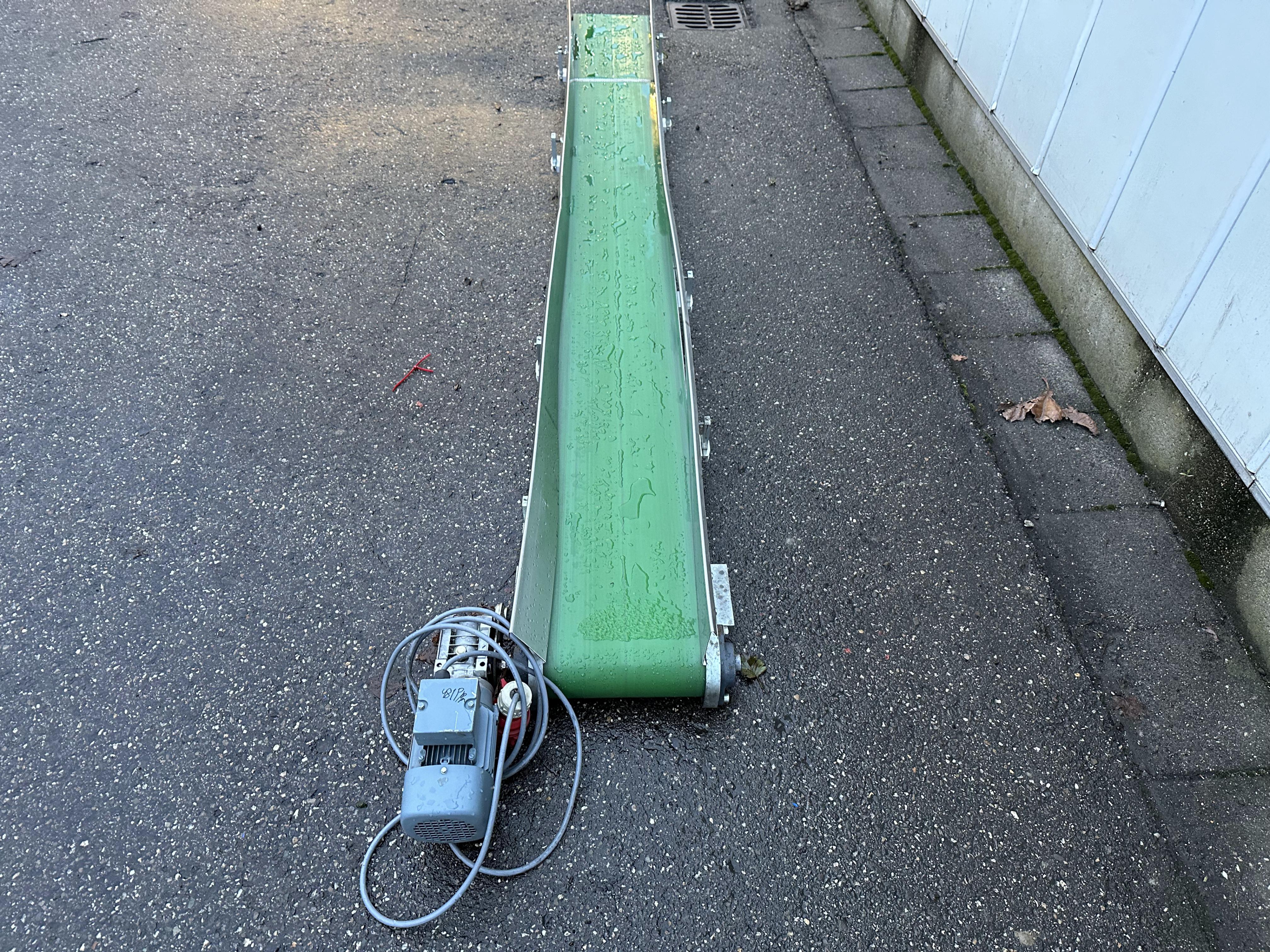 �������� 300 � 30 ��