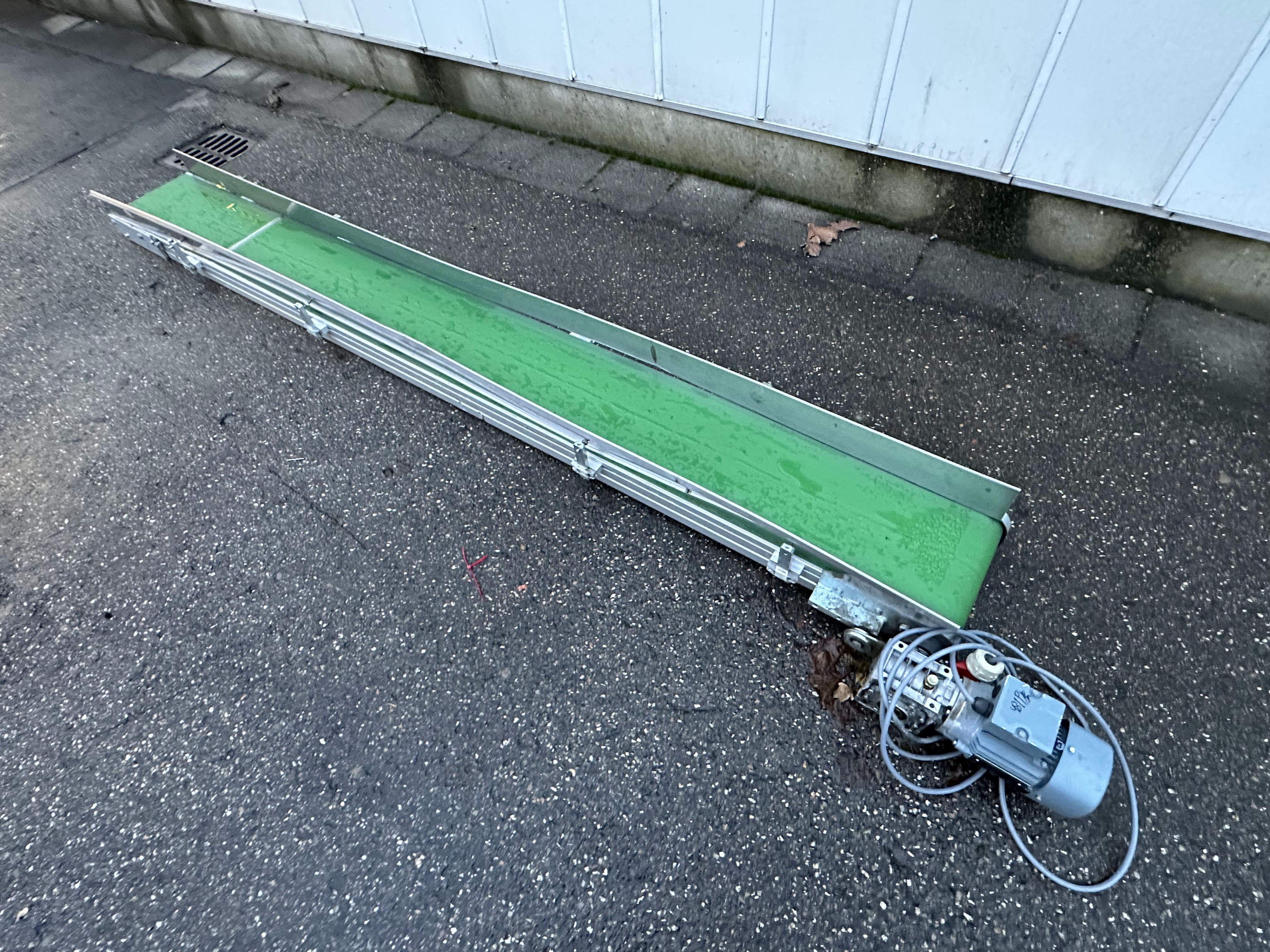 �������� 300 � 30 ��