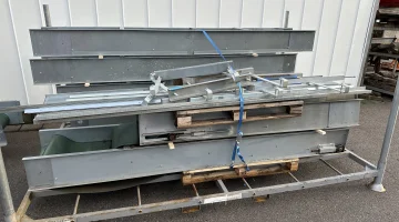 Conveyor approx 1700 cm x 50