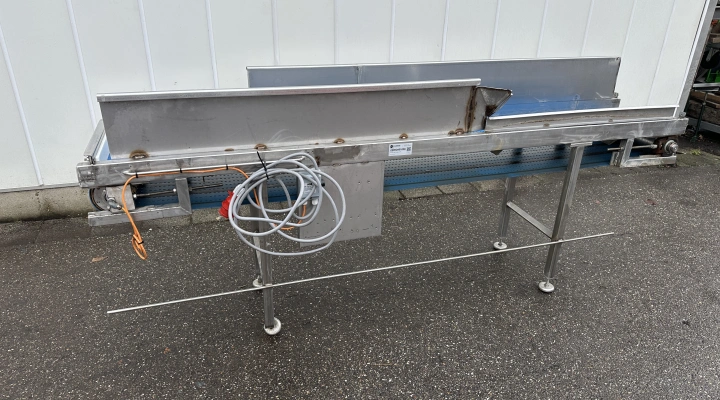 Conveyor Drip-off conveyor belt with holes