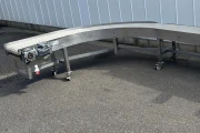 Curved conveyor