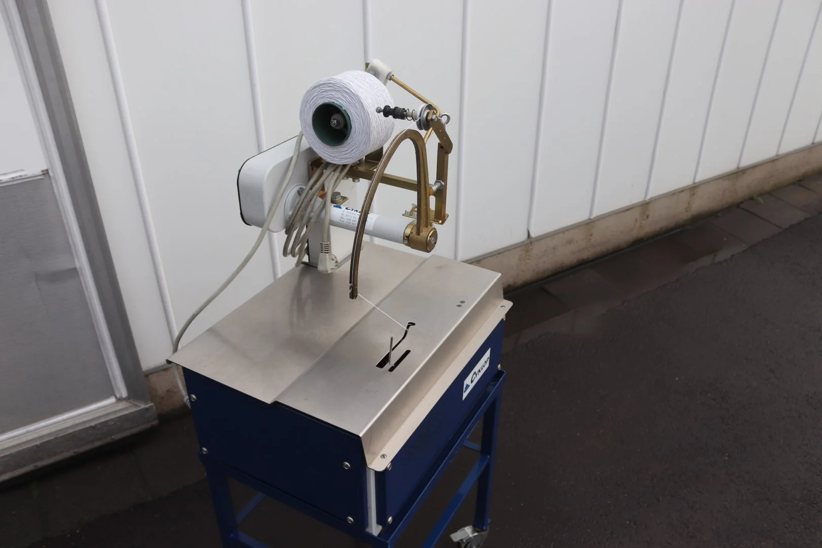 Cyklop Axro 3K -240V binding machine • Duijndam Machines