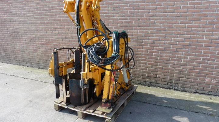 Damcon KLR-500 tree harvesting machine with spades