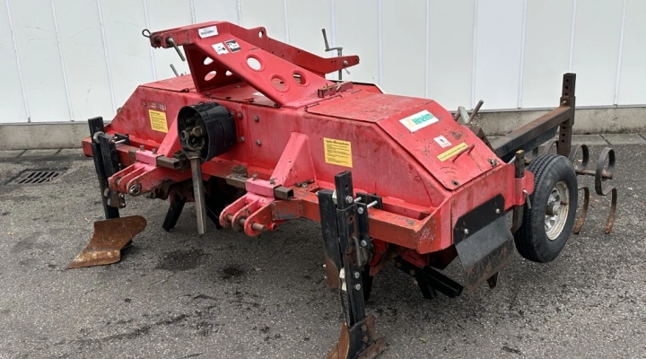 Dammkönig Dominus hill former for asparagus