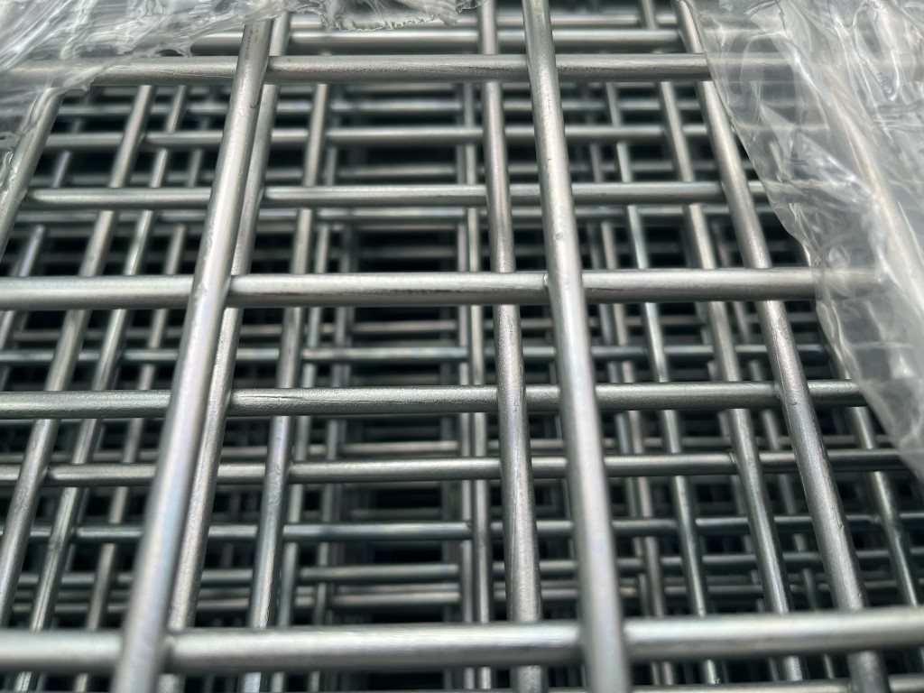 Mesh wire