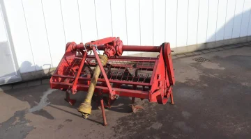 Maszyna do szpachlowania De Clippeleir z rolką grabi o szerokości 150 cm