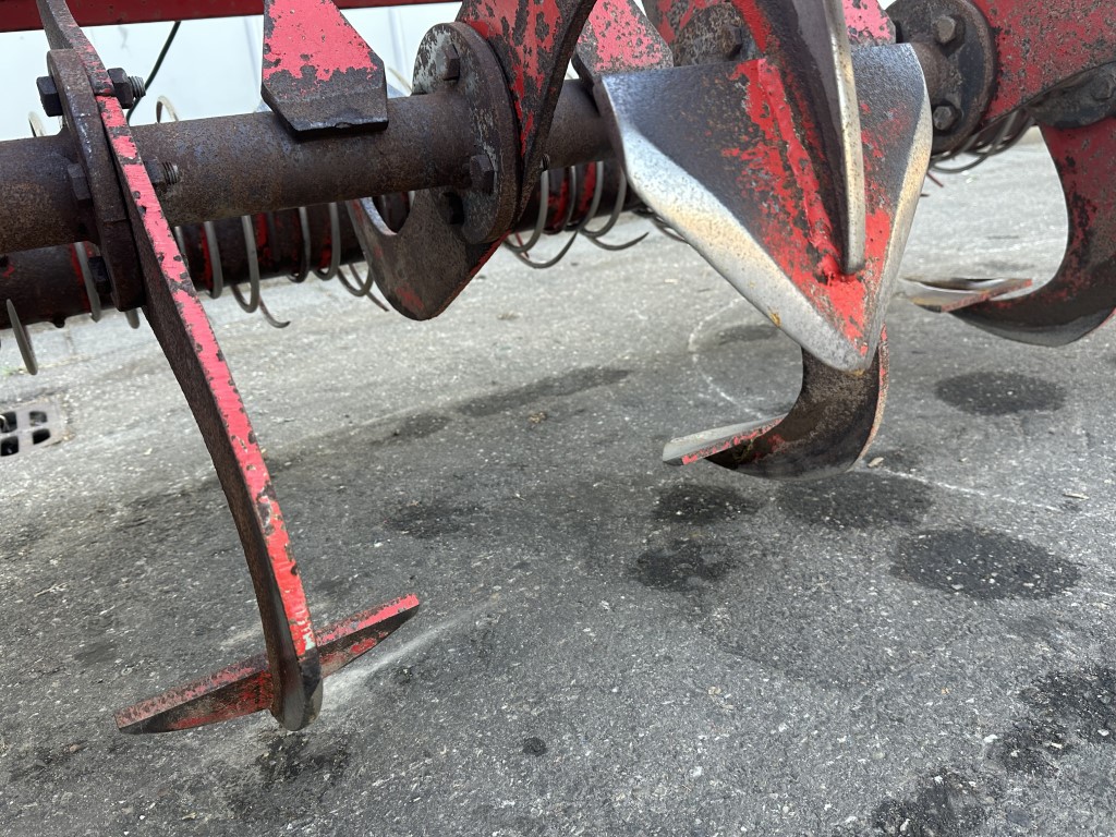 ���������� ������ De Clippeleir � �������� ������� 210 ��