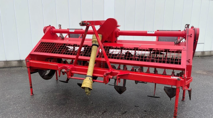 Clippeleir Z2600 spading machine with roller