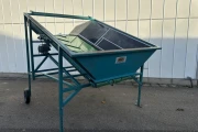 Demco dosing hopper