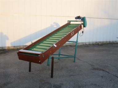Элеватор Demco с дозирующим конвейером 380 см x 80 см