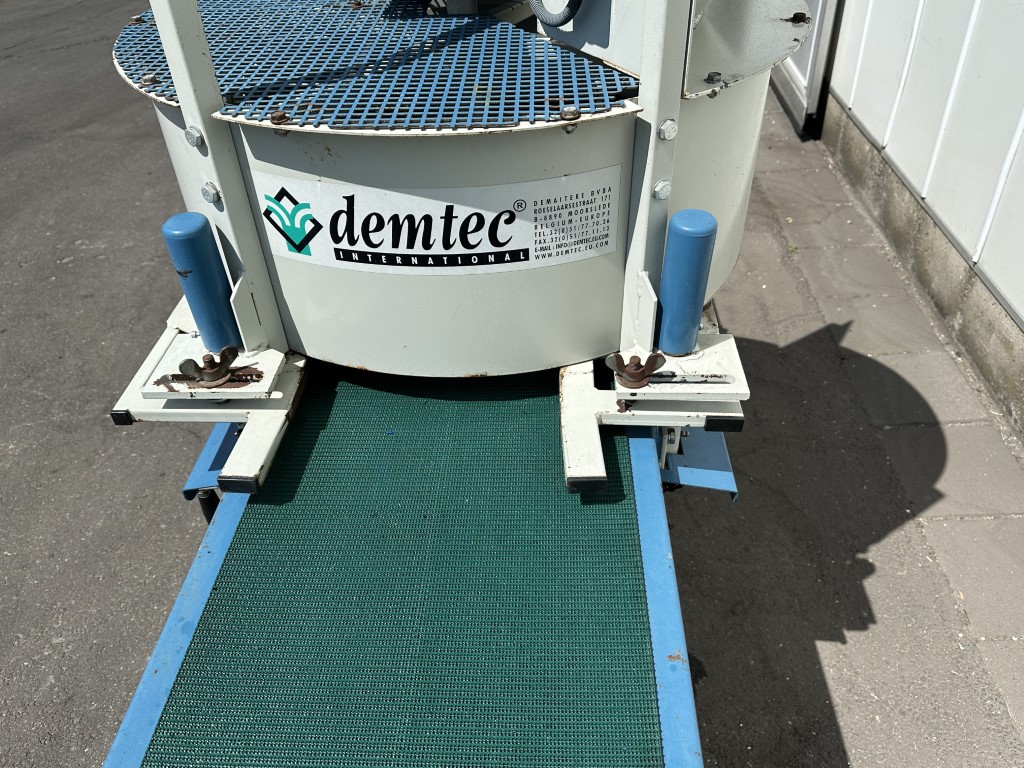 Demtec Demaitere EC93 filling machine for trays
