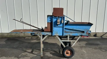 Demtec KM 2030 soil blocking machine 30 cm wide with seeder