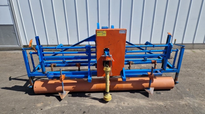 Desmyter leek hole punching machine with 5 rows