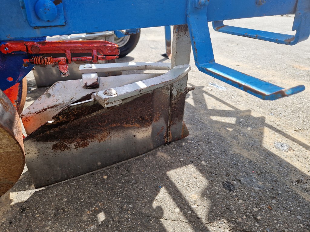Desmyter ���������� ������ � 2 ������