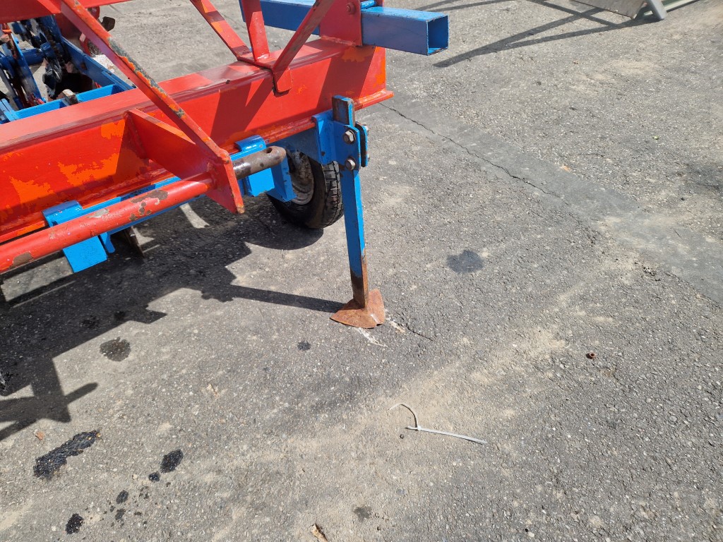 Desmyter ���������� ������ � 2 ������