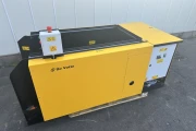 Devette deense karren (ont-)stapelaar voor stapels van max. 14 karren, incl. compressor
