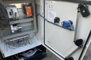 Devette destacking machine for Danish trolleys